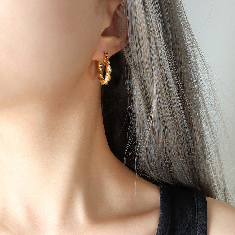 Lena Hoops