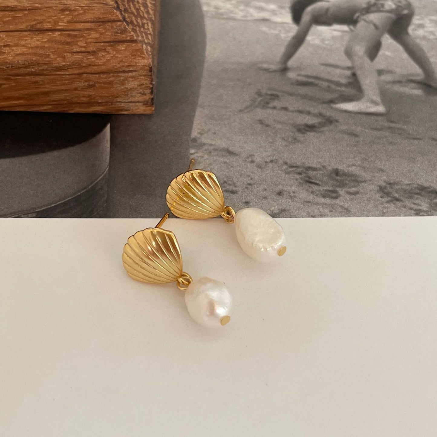Scallop Shell Freshwater Pearl Earrings